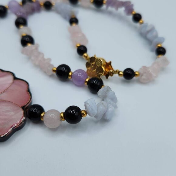 SOLD**********Vtg Lee Sands MOP Floral Inlay Rose Quartz Onyx Beaded Necklace - Picture 3 of 7